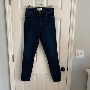 A&F - Curve Love Super Skinny High Rise